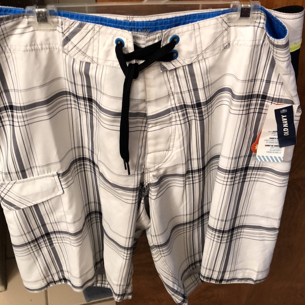 Old Navy NWT Lg Board Shorts velcro fly Net lining ❤️for lower price & shipping - Picture 1 of 8